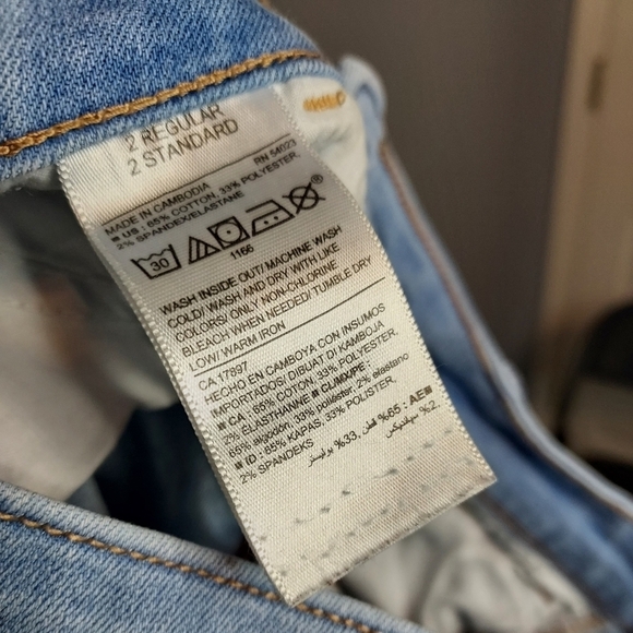 Old Navy Light Wash Mid-Rise Rockstar Jeans Size 2 - Picture 10 of 10